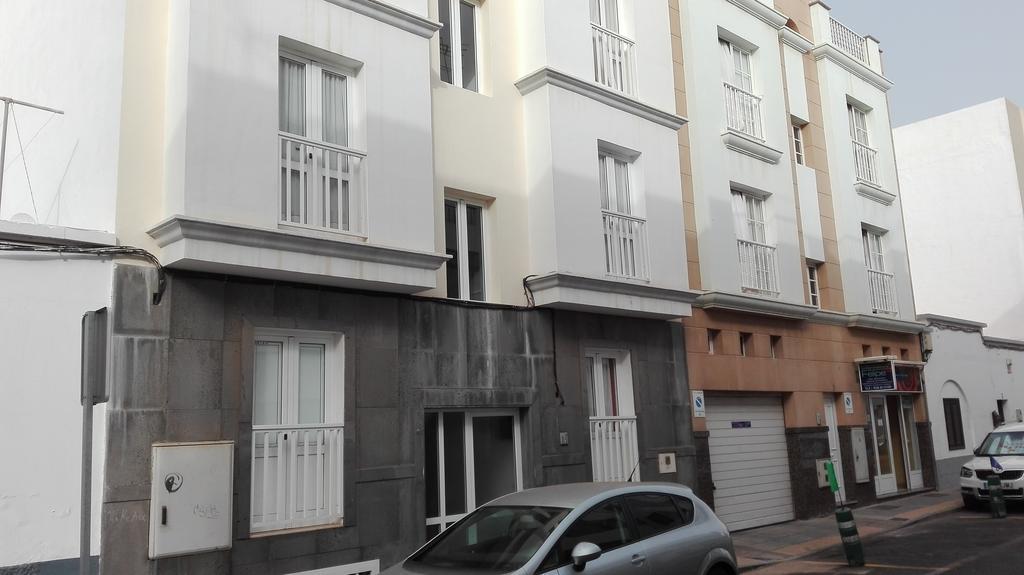 Lanzarote Central Apartments Аресифе Екстериор снимка